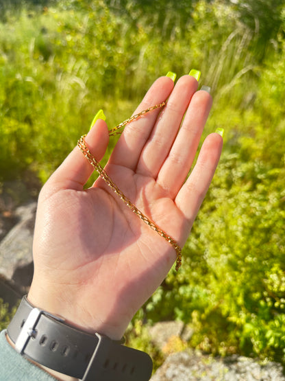 Dainty Gold Box Chain